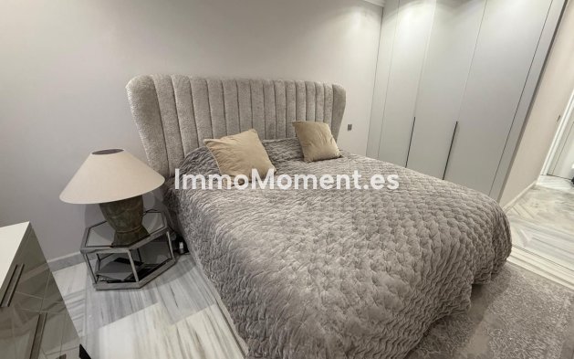 Wiederverkauf - Wohnung - Estepona  - Selwo