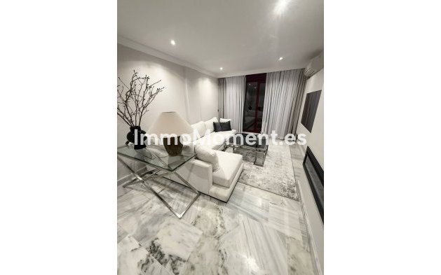 Wiederverkauf - Wohnung - Estepona  - Selwo