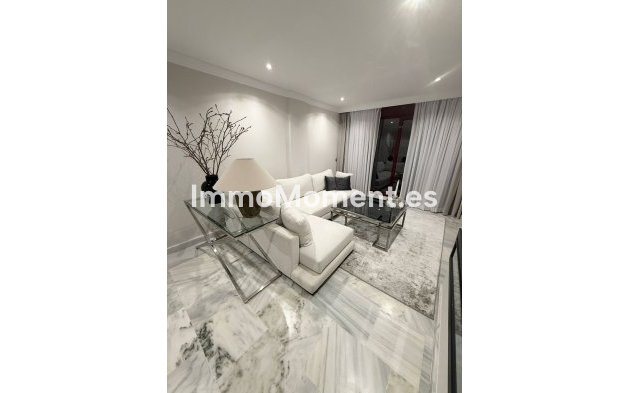 Wiederverkauf - Wohnung - Estepona  - Selwo