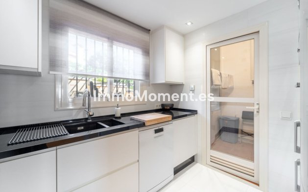 Resale - Apartment - Marbella - La Mairena
