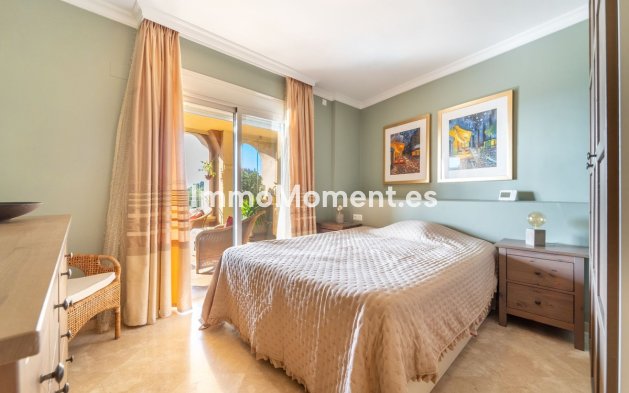 Resale - Apartment - Marbella - La Mairena