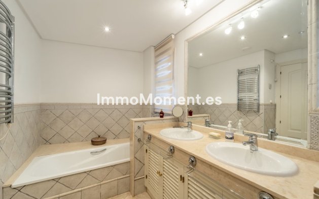 Resale - Apartment - Marbella - La Mairena