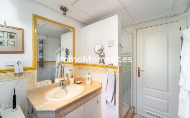 Resale - Apartment - Marbella - La Mairena