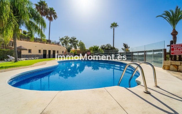 Resale - Apartment - Marbella - La Mairena