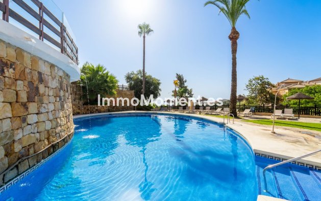 Resale - Apartment - Marbella - La Mairena