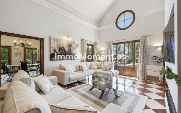 Reventa - Villa independiente - Estepona  - Estepona Centro