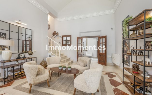 Reventa - Villa independiente - Estepona  - Estepona Centro