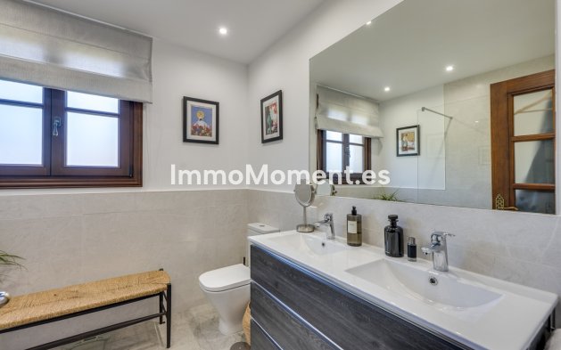 Reventa - Villa independiente - Estepona  - Estepona Centro