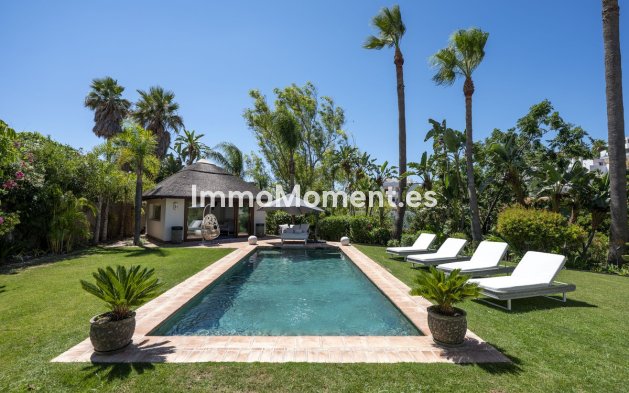 Reventa - Villa independiente - Estepona  - Estepona Centro