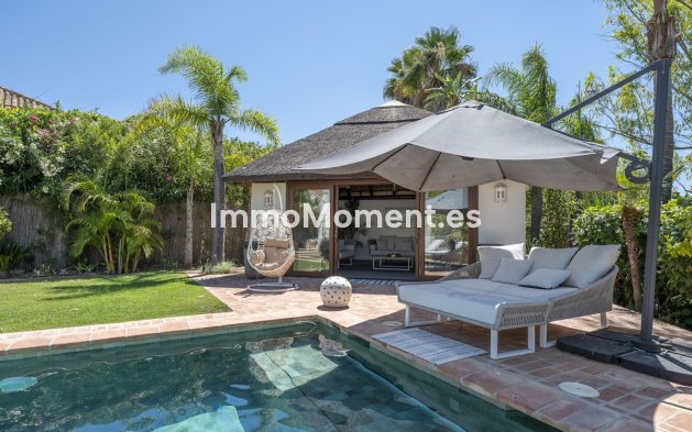Reventa - Villa independiente - Estepona  - Estepona Centro