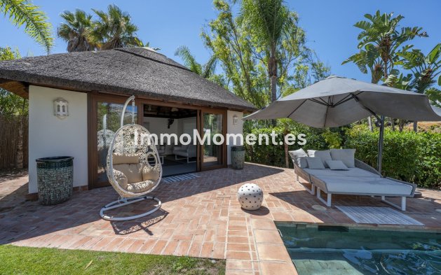 Reventa - Villa independiente - Estepona  - Estepona Centro