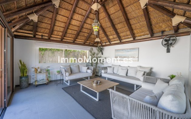 Reventa - Villa independiente - Estepona  - Estepona Centro