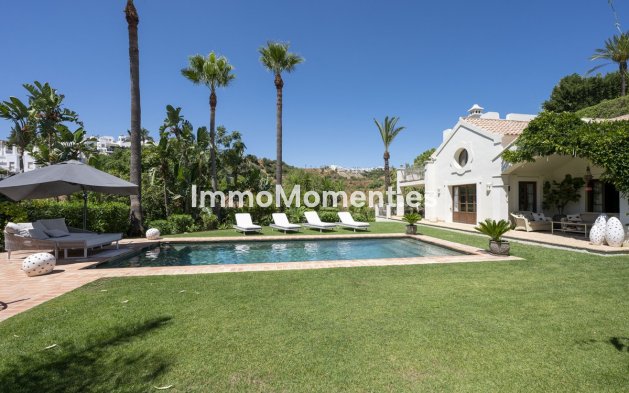 Reventa - Villa independiente - Estepona  - Estepona Centro