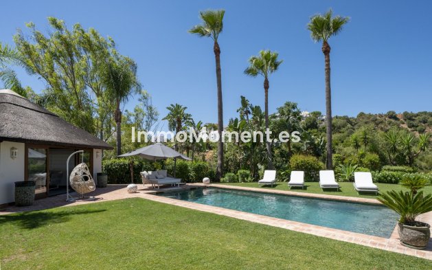 Reventa - Villa independiente - Estepona  - Estepona Centro