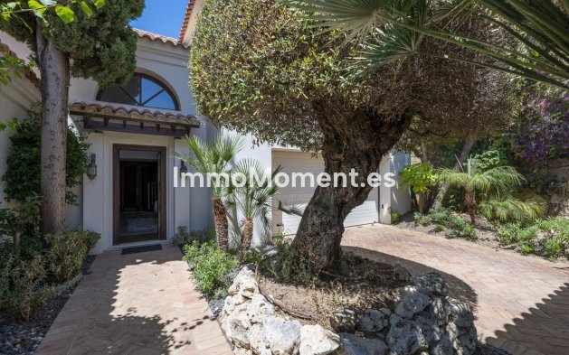 Reventa - Villa independiente - Estepona  - Estepona Centro