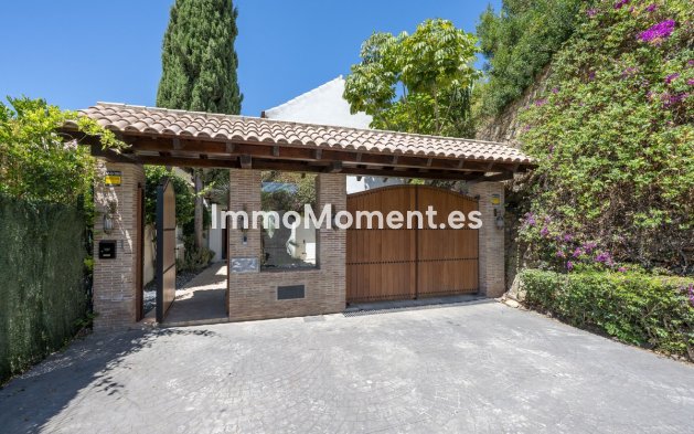 Reventa - Villa independiente - Estepona  - Estepona Centro