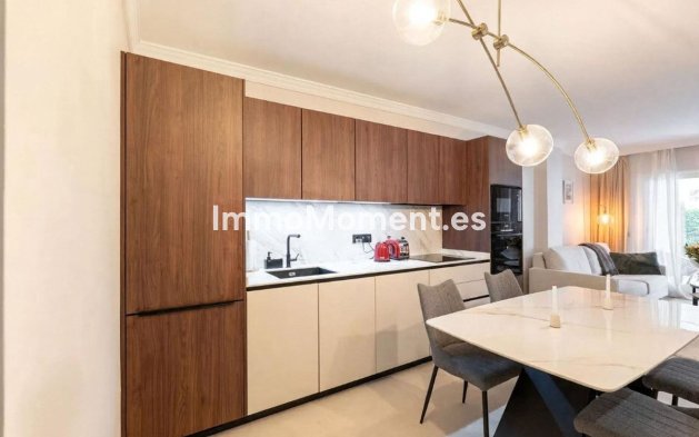 Resale - Apartment - Marbella - Cortijo Blanco