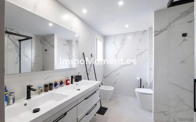 Resale - Apartment - Marbella - Cortijo Blanco