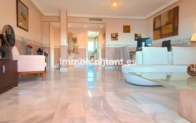 Bestaande woning - Appartement - Estepona  - Estepona Centro