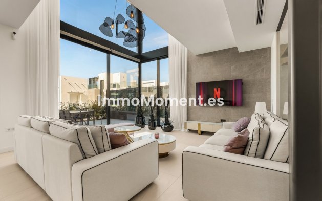 Resale - Detached villa - Marbella - Río Real