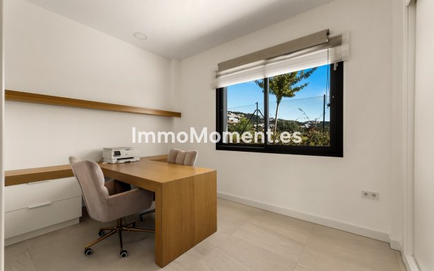 Resale - Detached villa - Marbella - Río Real