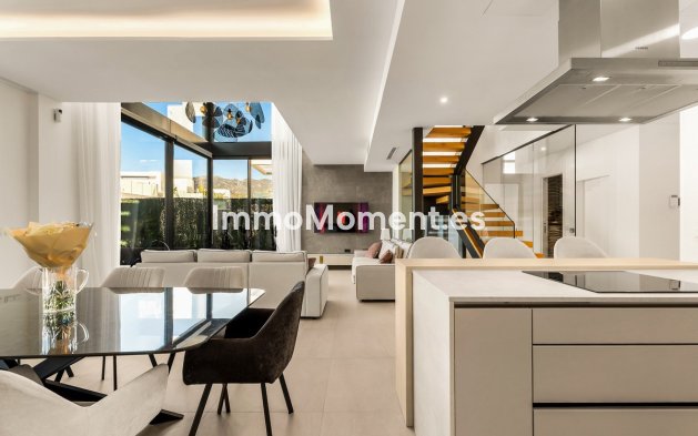 Resale - Detached villa - Marbella - Río Real