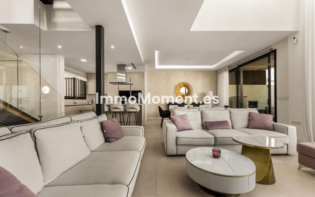 Resale - Detached villa - Marbella - Río Real