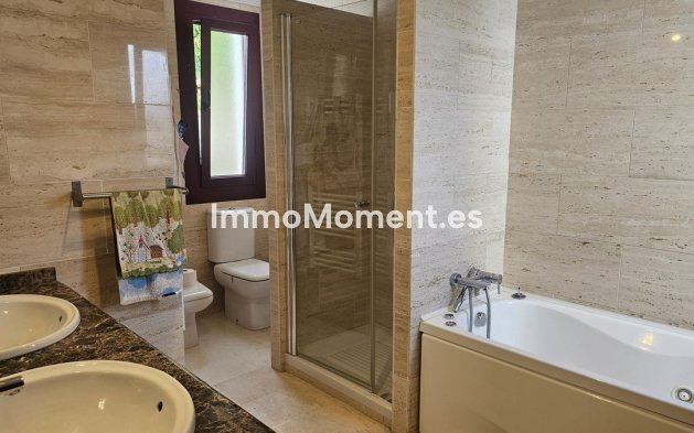 Resale - Apartment - Casares - Casares Centro