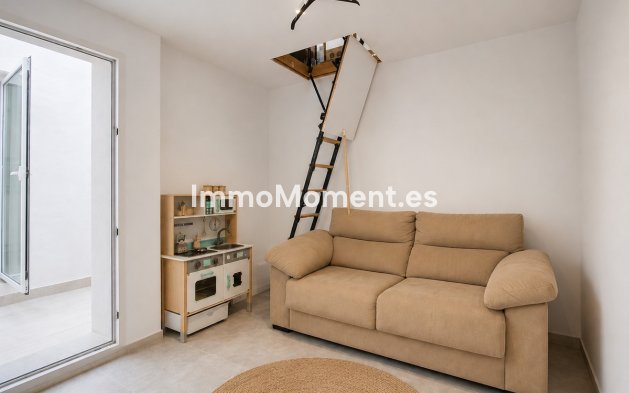 Resale - Townhouse - Estepona - Estepona Centro