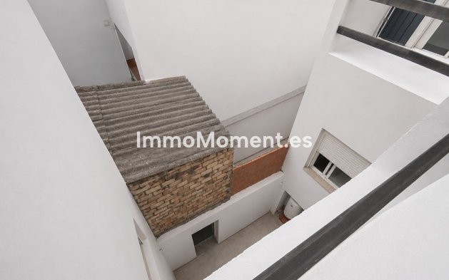 Resale - Townhouse - Estepona - Estepona Centro