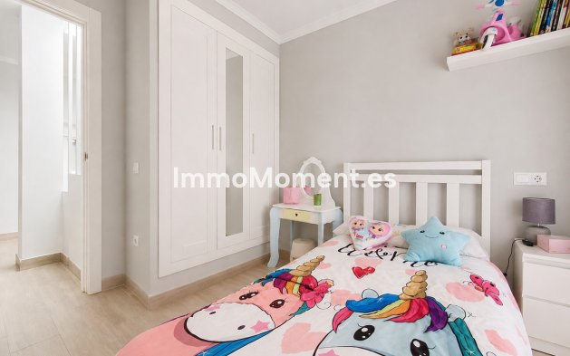 Resale - Townhouse - Estepona - Estepona Centro