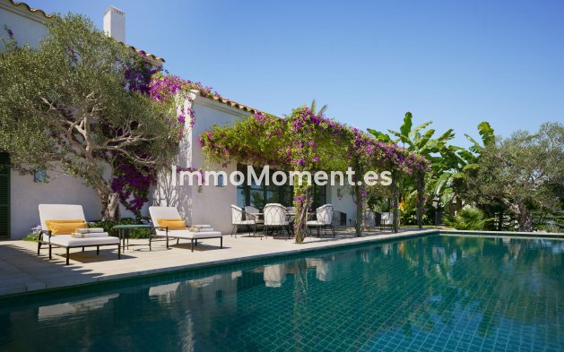 New Build - Detached villa - Casares