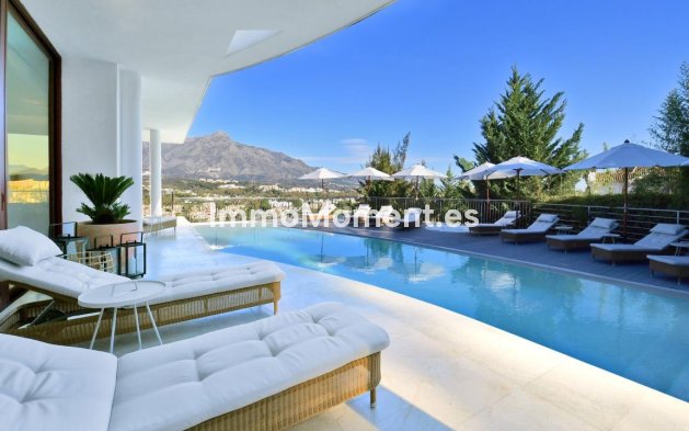 Resale - Detached villa - Marbella - Nueva Andalucía