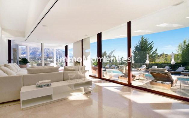 Resale - Detached villa - Marbella - Nueva Andalucía