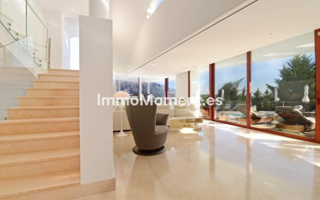 Resale - Detached villa - Marbella - Nueva Andalucía