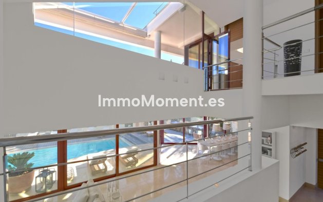 Resale - Detached villa - Marbella - Nueva Andalucía