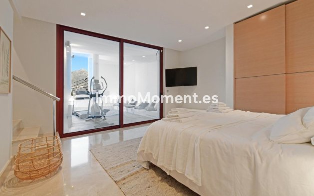 Resale - Detached villa - Marbella - Nueva Andalucía