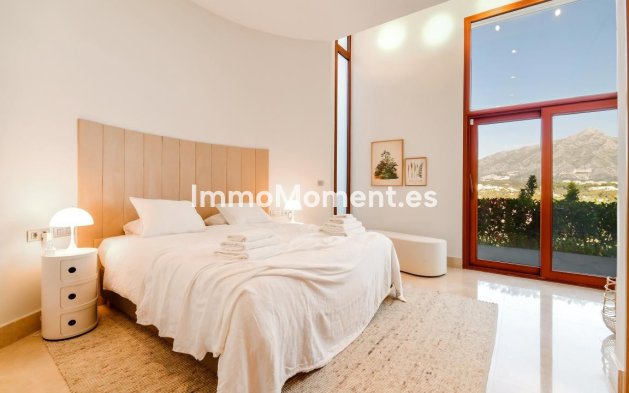 Resale - Detached villa - Marbella - Nueva Andalucía