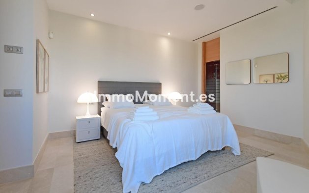 Resale - Detached villa - Marbella - Nueva Andalucía