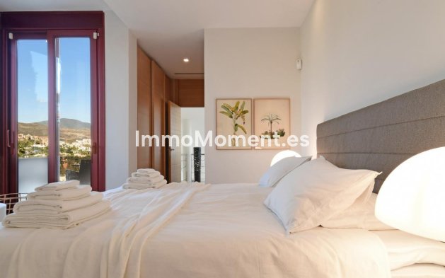 Resale - Detached villa - Marbella - Nueva Andalucía