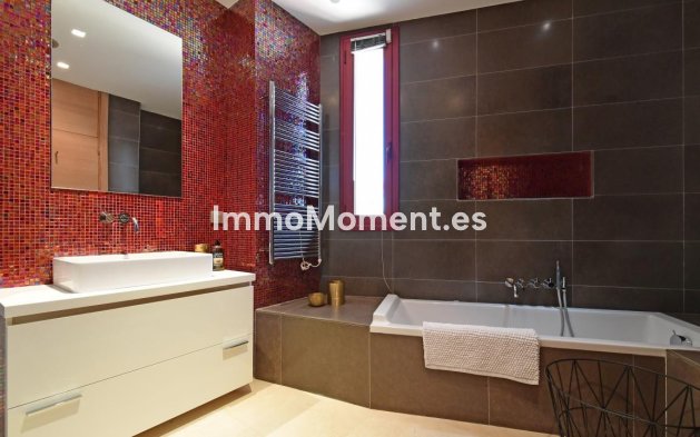 Resale - Detached villa - Marbella - Nueva Andalucía