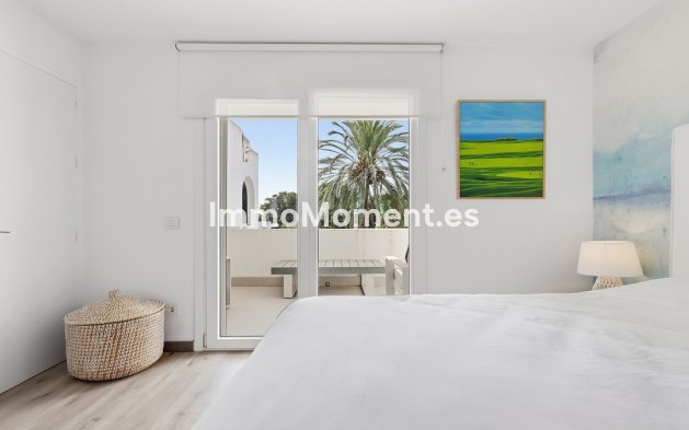 Resale - Apartment - Sotogrande - Sotogrande Costa
