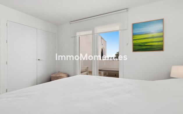 Resale - Apartment - Sotogrande - Sotogrande Costa