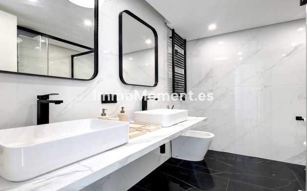 Resale - Apartment - Sotogrande - Sotogrande Costa