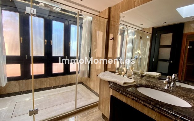 Resale - Apartment - Marbella - Los Monteros