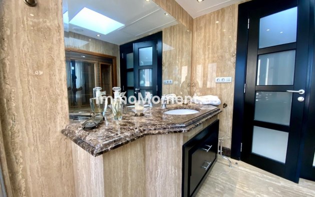 Resale - Apartment - Marbella - Los Monteros