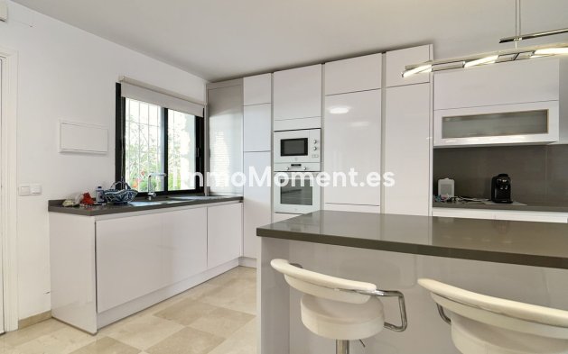 Revente - Appartement - Marbella - Nueva Andalucía