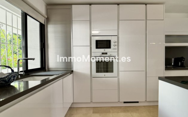 Revente - Appartement - Marbella - Nueva Andalucía