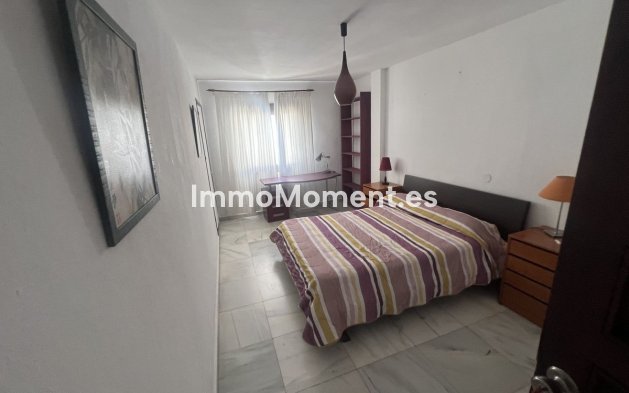Resale - Detached villa - Estepona - Estepona Centro