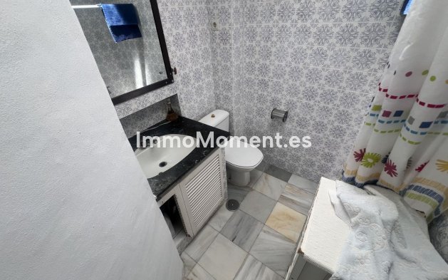 Resale - Detached villa - Estepona - Estepona Centro